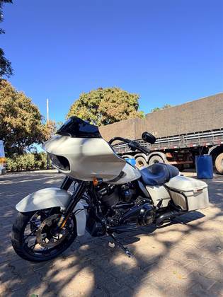 HARLEY-DAVIDSON ROAD GLIDE SPECIAL 